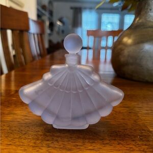 Vtg Silverstri frosted glass lavender Shell-Shaped Perfume Bottle